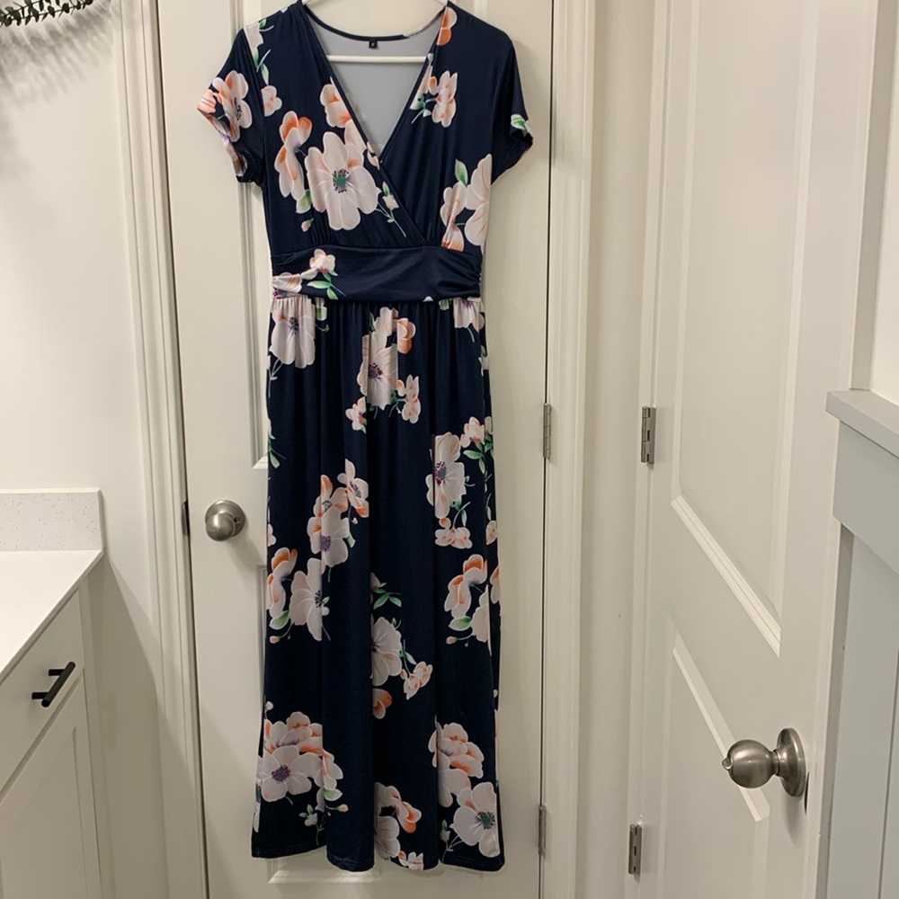Women’s summer dress 💙